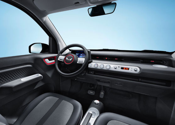 Dimension compacte de mini EV de voitures de 120-170KM de Wuling Ev de la voiture 3 sièges des portes 4