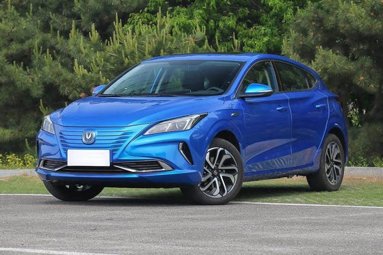 405KM Changan Eado ET cabine confortable de voiture compacte électrique pure de berline
