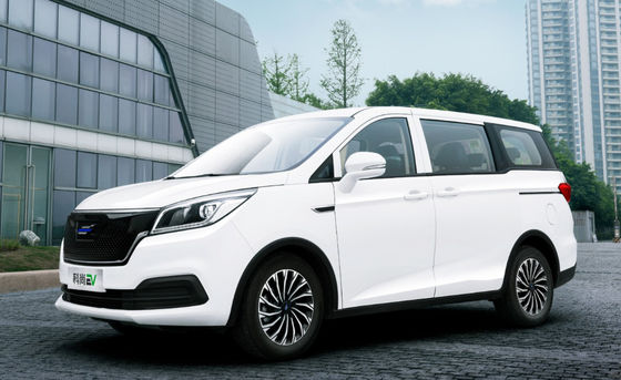Portes d'Auchan Kochan MPV 5 de voiture électrique de 400KM Changan 7 sièges