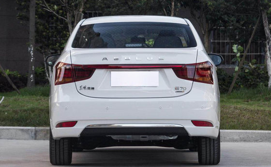 Portes électriques pures de la voiture compacte 4 de 400KM Dongfeng Fengshen E70 5 sièges