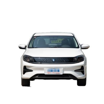 Voitures électriques pures de S60EV Dongfeng Ev 415KM avec 4 portes 5 sièges