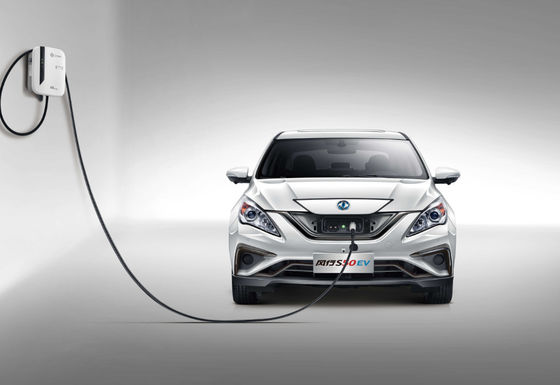 Portes du contrat 4 du véhicule électrique 415KM de moteur de Fengxing S50 Dongfeng 5 sièges