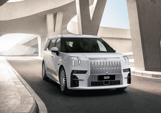 5 terme électrique de la voiture 702-822KM de Geely Zeekr Ev 009 Zeekr de sièges des portes 6 long