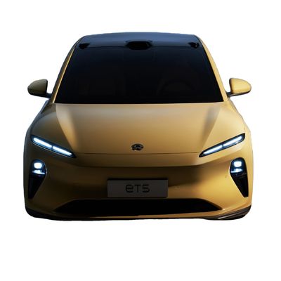 Performance de taille moyenne 550-700KM de voitures électriques de NIO Et5 haute 4 portes 5 sièges