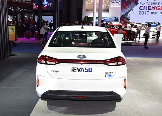 Véhicule électrique automatique de 350-402KM JAC Electric Car Single Motor JAC Iev A50