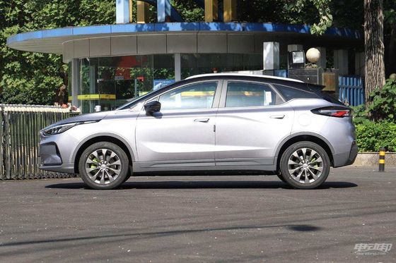 Contrat 400-550KM de voiture électrique de la géométrie C Geely 5 portes 5 sièges