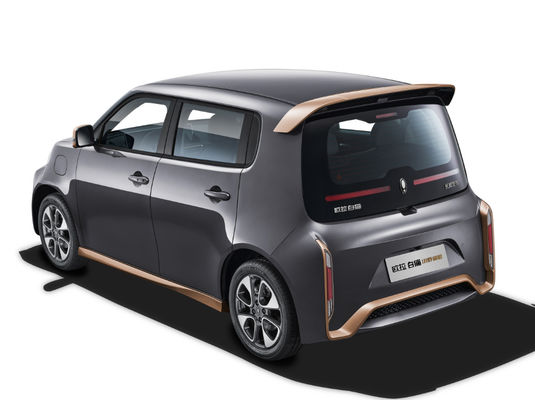 Électrique pur blanc d'ORA Cat Great Wall Motor EV 305-401KM avec 5 portes 4 sièges