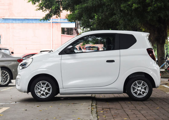 3 portes 4 pose la voiture électrique SAIC Roewe 311KM INTELLIGENTS de moteur de SAIC