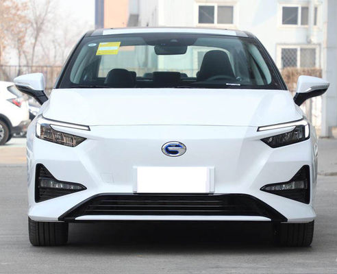 La voiture électrique 510KM de berline de Guangqi Yilue EA6 4 portes 5 pose la charge 0.78H rapide