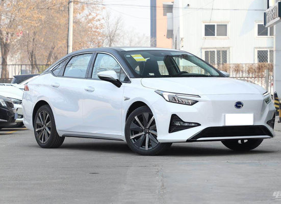 La voiture électrique 510KM de berline de Guangqi Yilue EA6 4 portes 5 pose la charge 0.78H rapide
