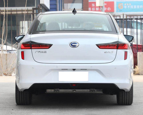 La voiture électrique 510KM de berline de Guangqi Yilue EA6 4 portes 5 pose la charge 0.78H rapide