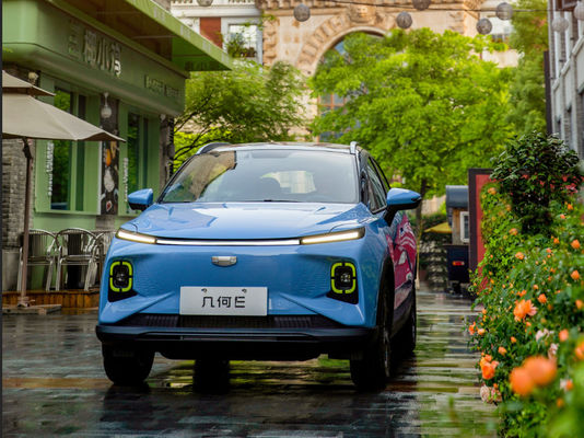 Petites SUV EV voitures de la géométrie E 320-410KM Suv électrique de luxe 60kw