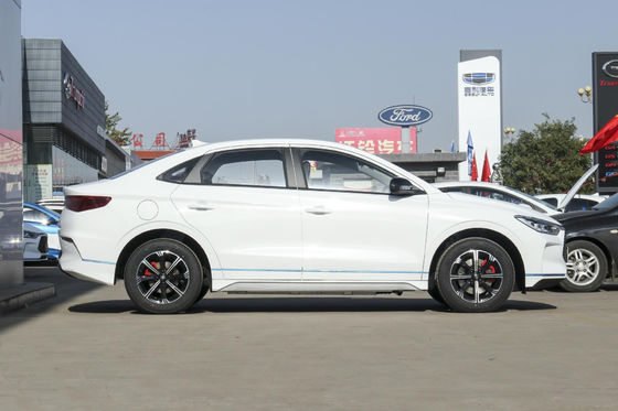 Norme officielle 401KM de voiture électrique de berline d'E3 Byd 4 portes 5 sièges